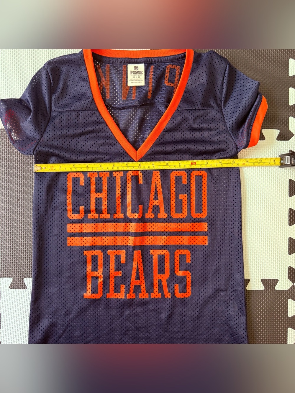 🏈 Victoria’s Secret PINK Chicago Bears Jersey XS - Picture 4 of 5